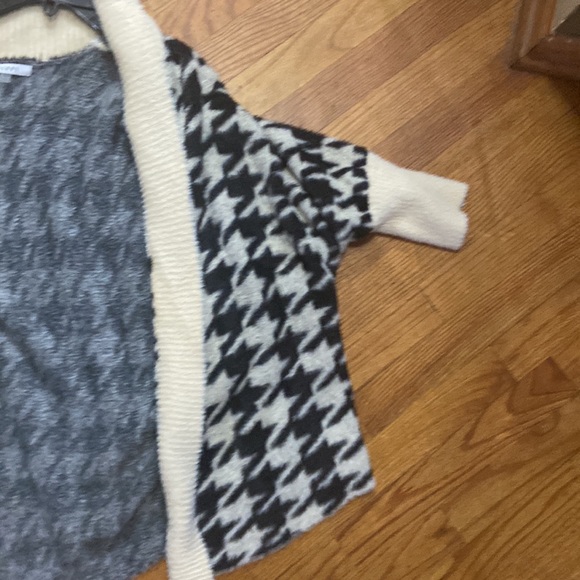 Sioni bulk/cream sweater - Picture 2 of 4